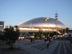 Sapporo_Dome.jpg