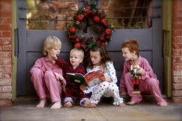 450px-Children_reading_The_Grinch.jpg