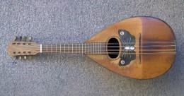 1200px-Neapolitan_mandolin_001.jpg