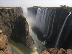 480px-Victoria_Falls_from_ZambiaAugust_2009.jpg
