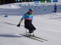 375px-Paralympic_XC_ski_sitting.JPG