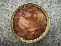 330px-Canned_Cat_Food1.jpg